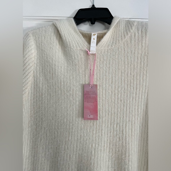 Fornia pant set. New with tags - Picture 3 of 7